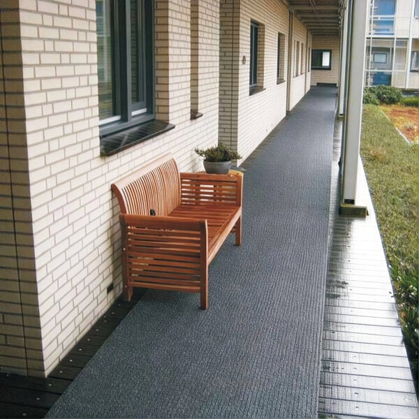 antirutschmatte-zentaurus-laufweg-aussenbereich