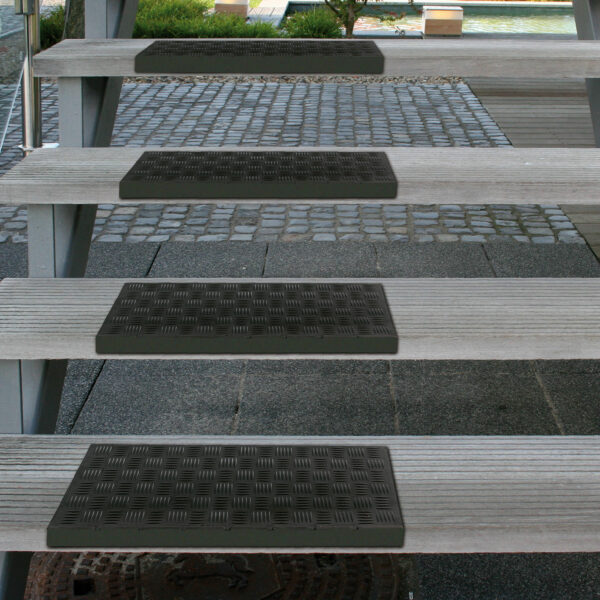 antirutsch-stufenmatte-holztreppe